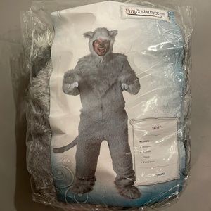 Mens wolf Halloween costume. Wore once.